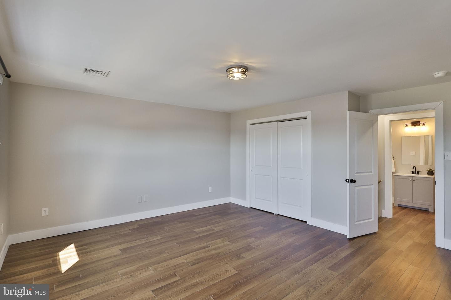 1437 Keilman Avenue photo 40
