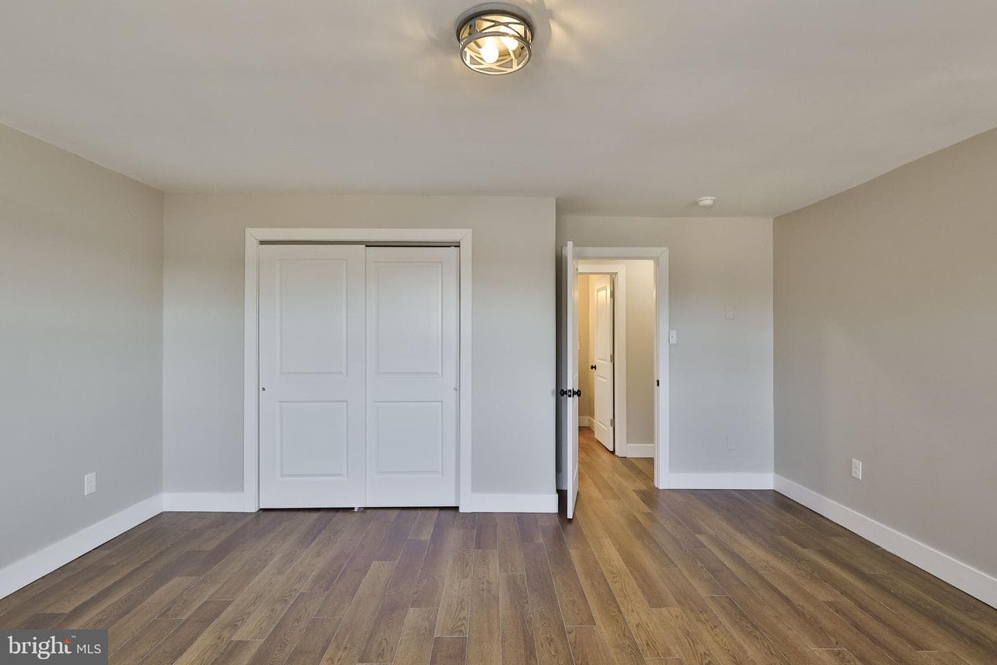 1437 Keilman Avenue photo 41