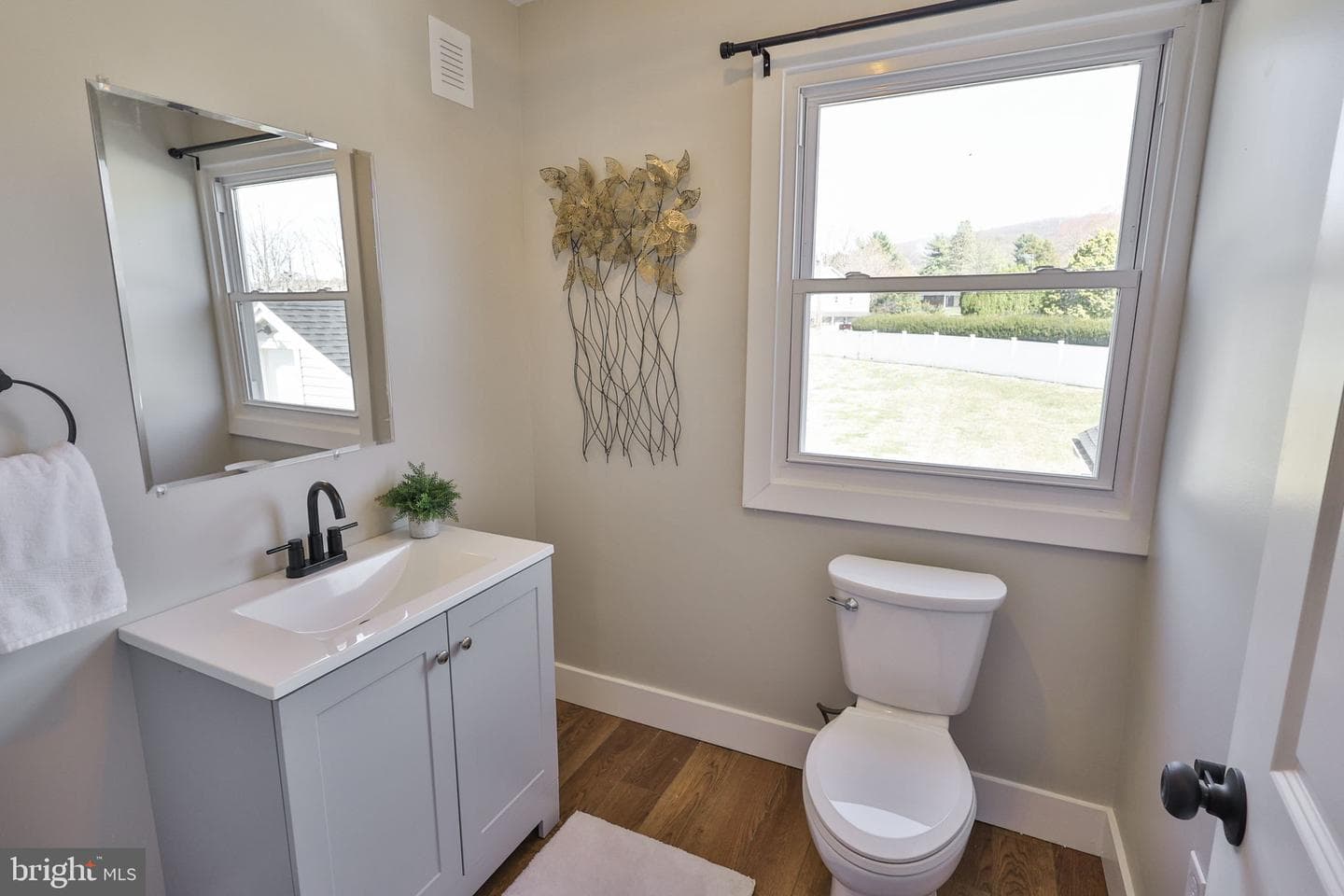 1437 Keilman Avenue photo 57