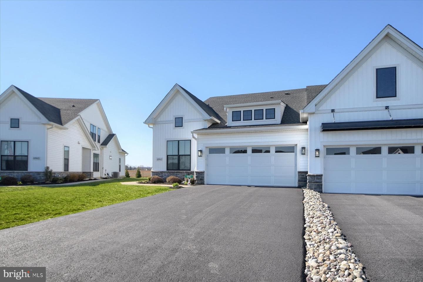 6963 Maple Drive photo 2