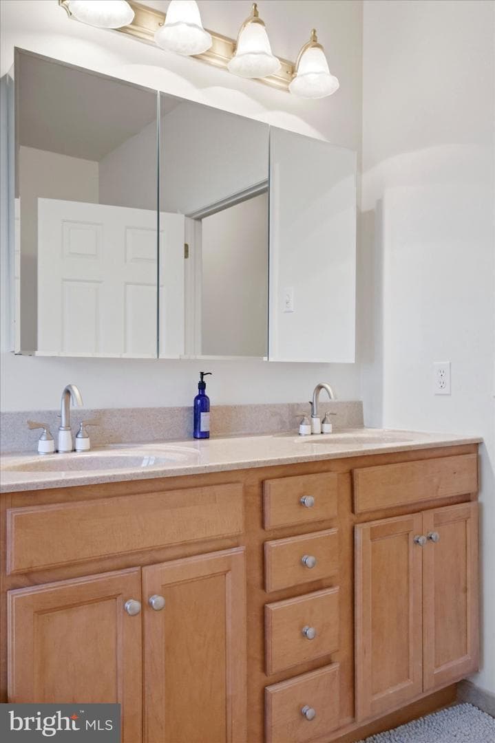 158 Glenmoor Circle N photo 33