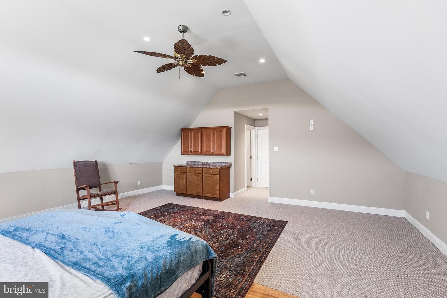 1572 Courtney Court photo 25