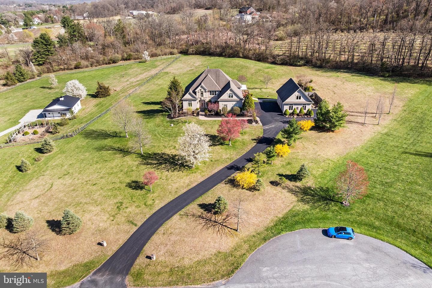 1572 Courtney Court photo 45