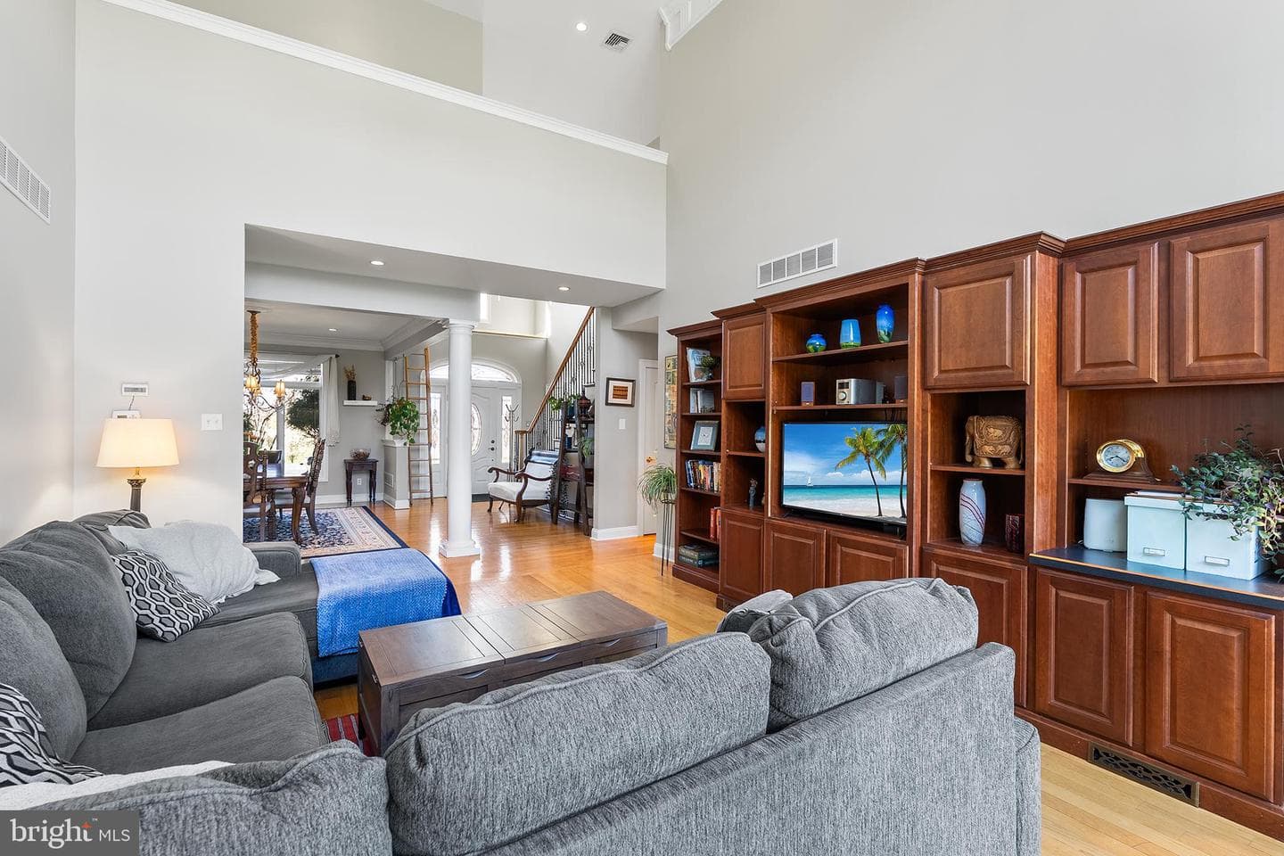 1572 Courtney Court photo 8