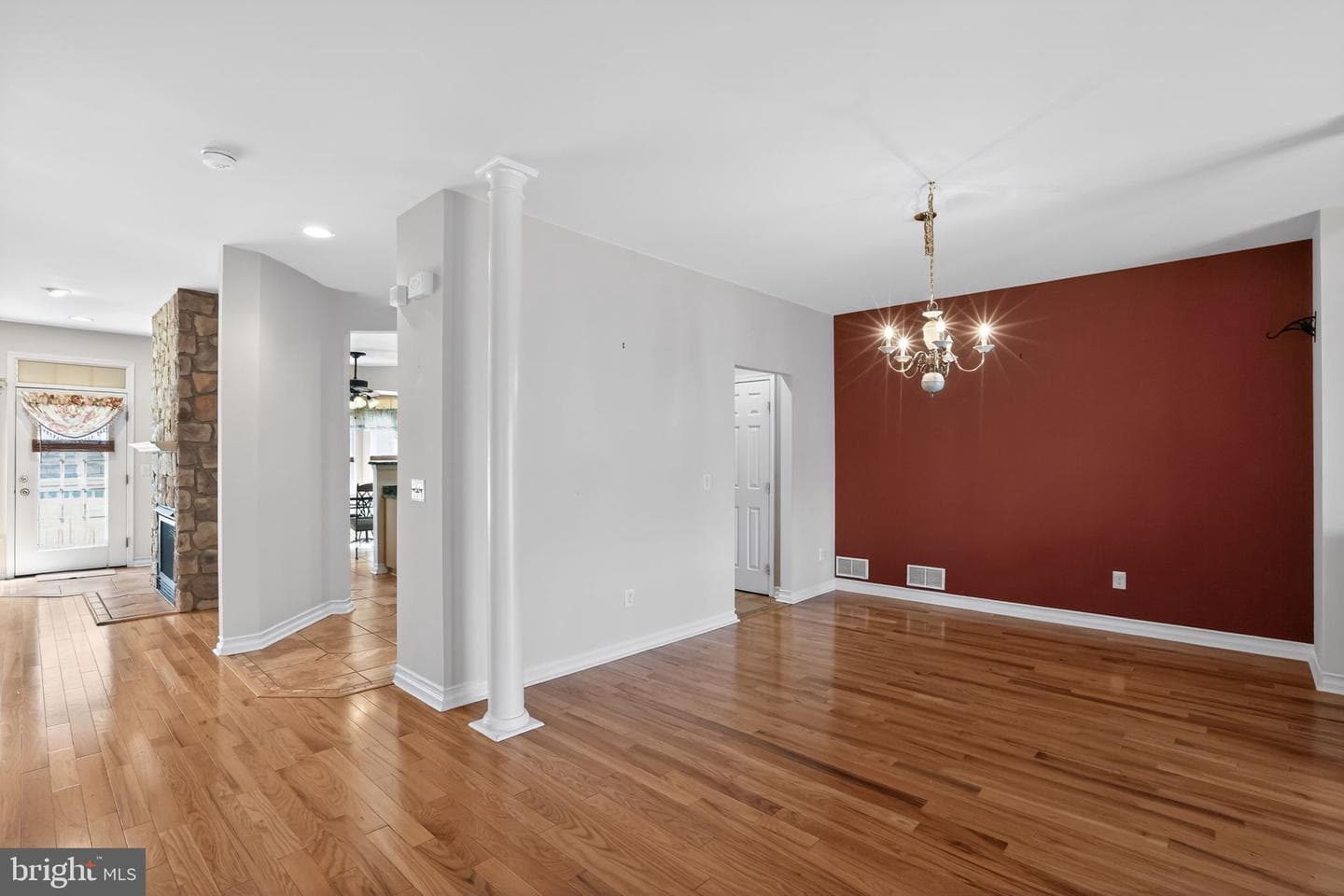 186 Oakmont Court photo 16