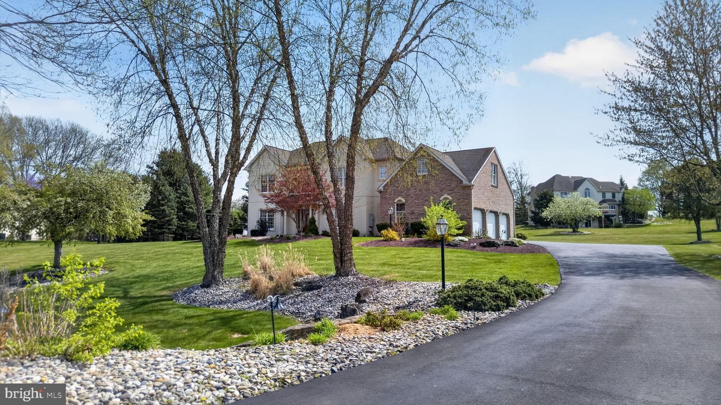 3500 Manor Road photo 2