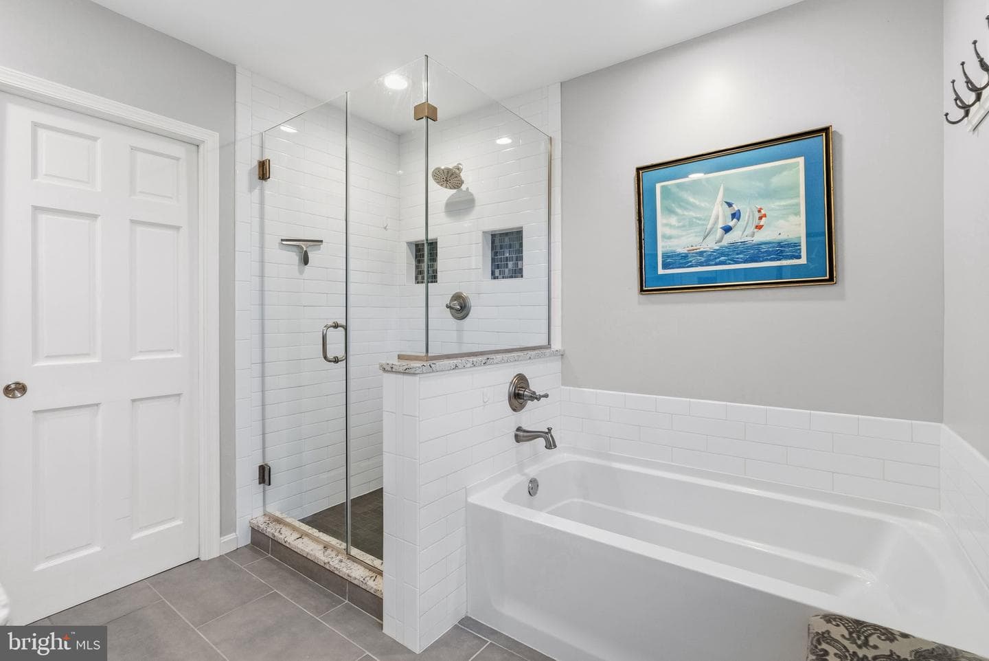 1847 Clarence Drive photo 36