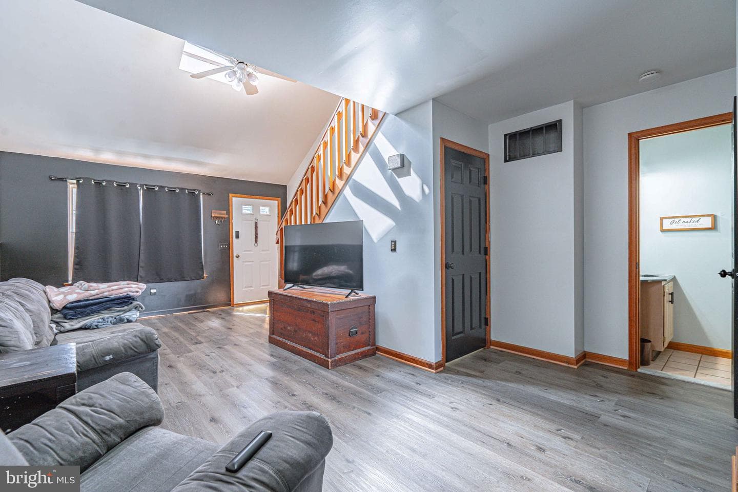 2725 Victoria Lane photo 9
