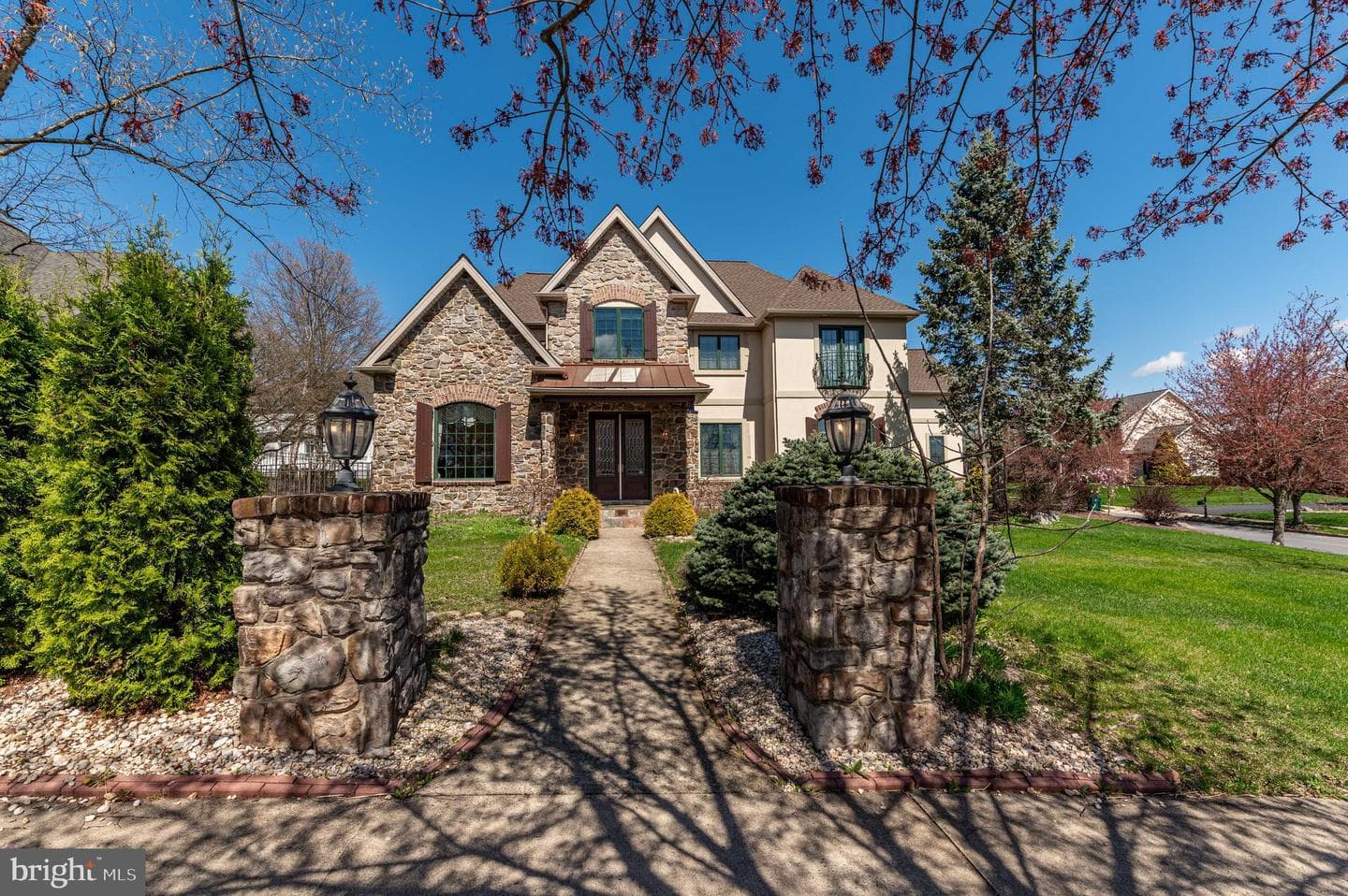 49 Crest Boulevard, Easton