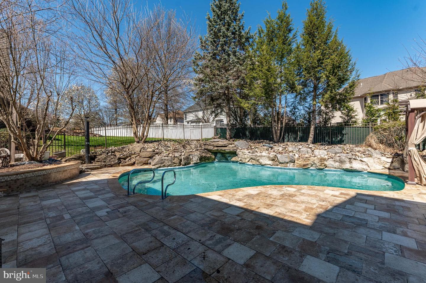 49 Crest Boulevard photo 68