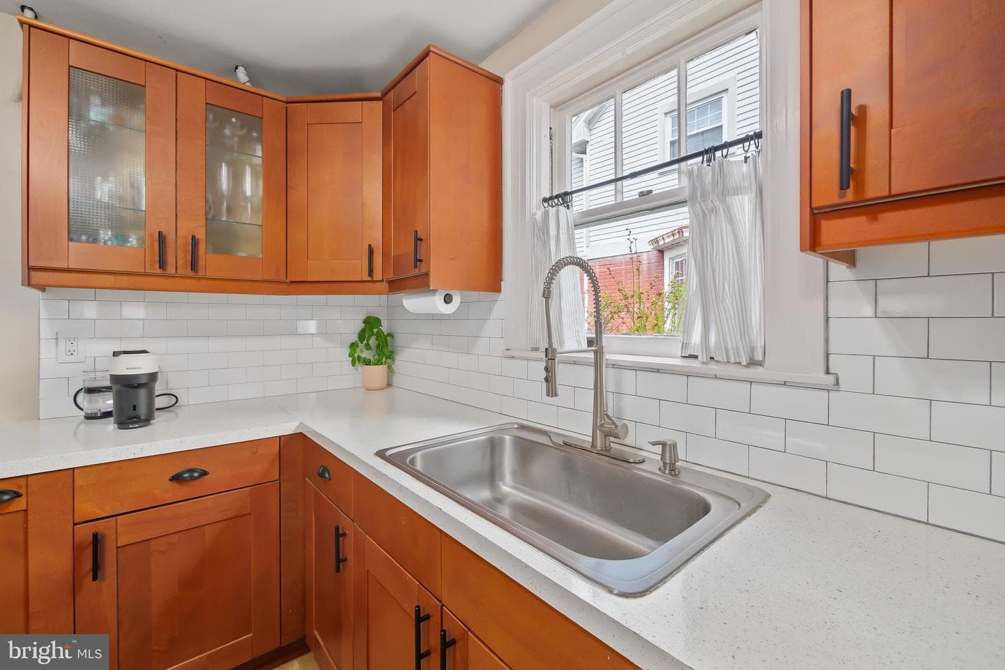 1133 N New Street photo 13