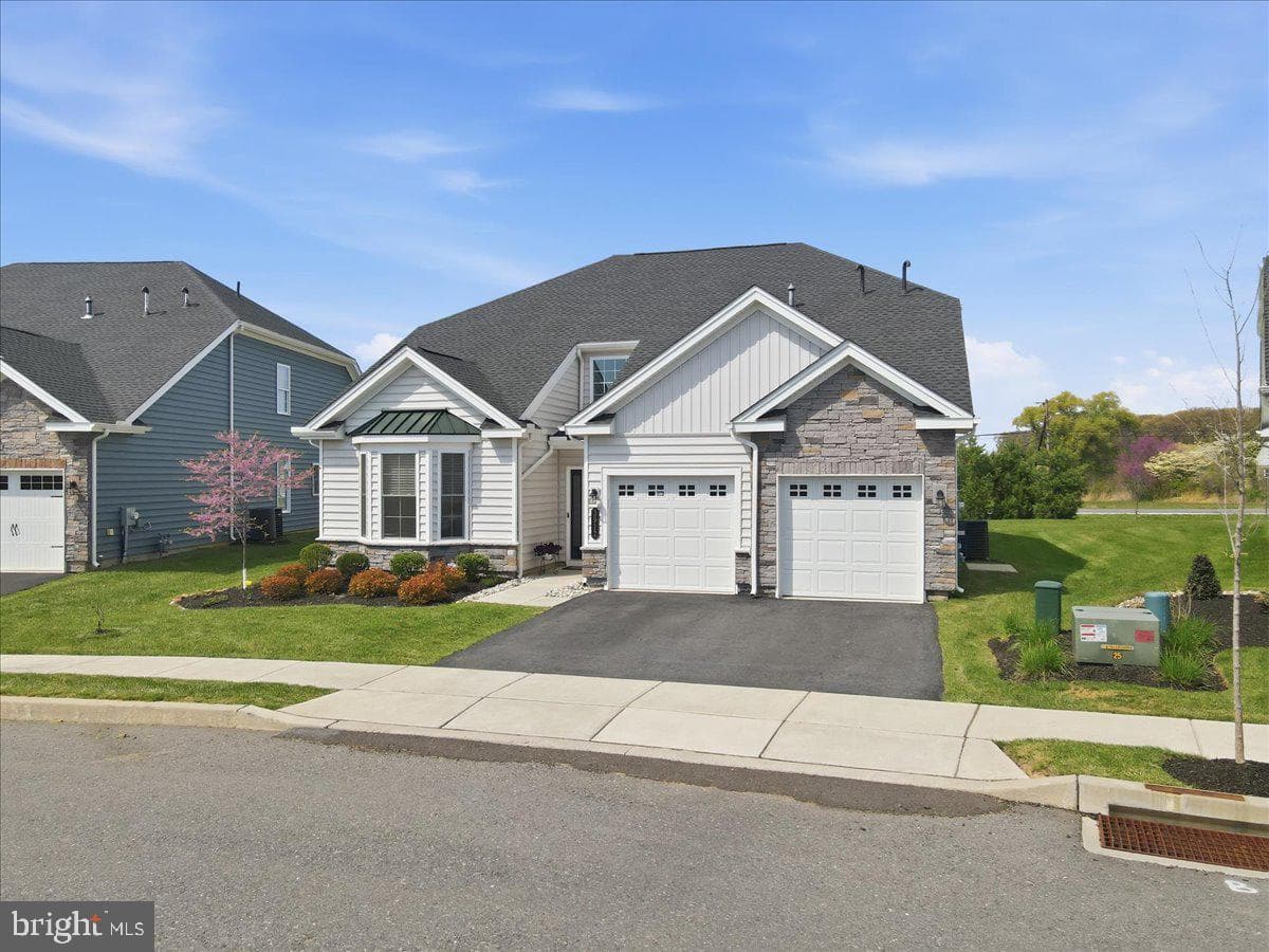3912 Independence Drive photo 3