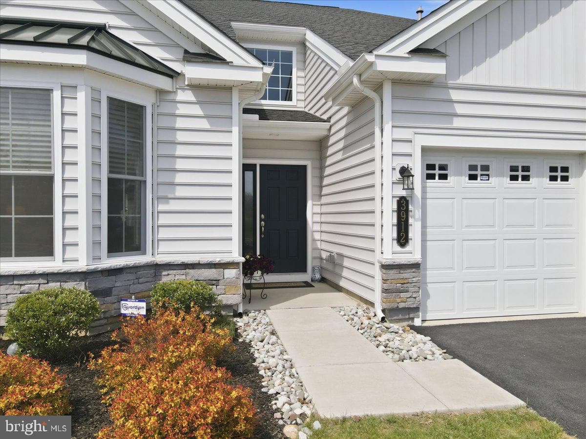 3912 Independence Drive photo 6