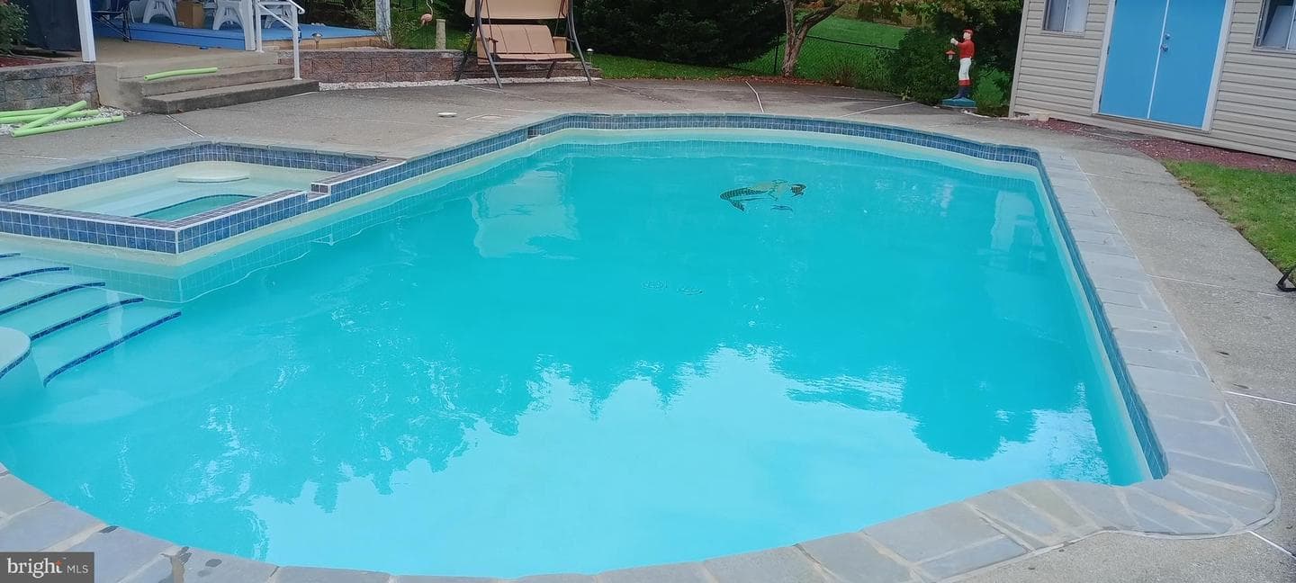 3564 Southwood Drive photo 9
