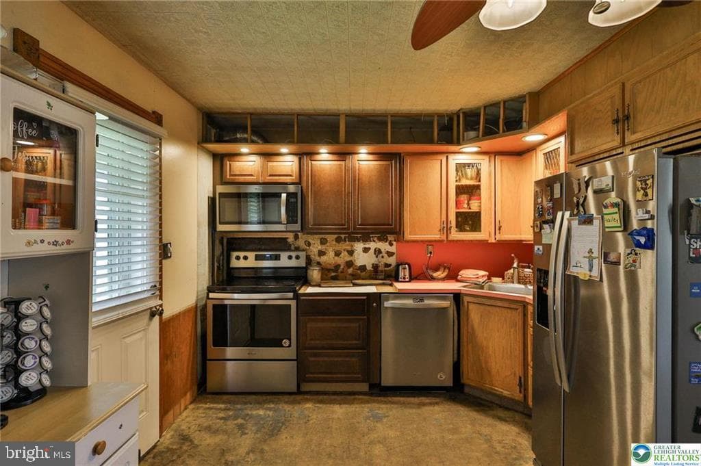 3033 Mission Road photo 15