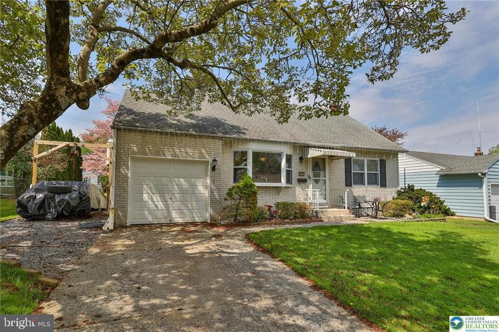 3033 Mission Road photo 6