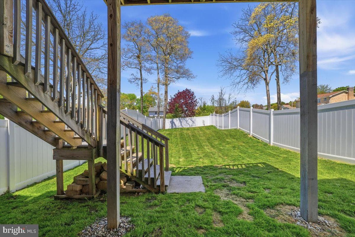 215 Birch Street photo 40