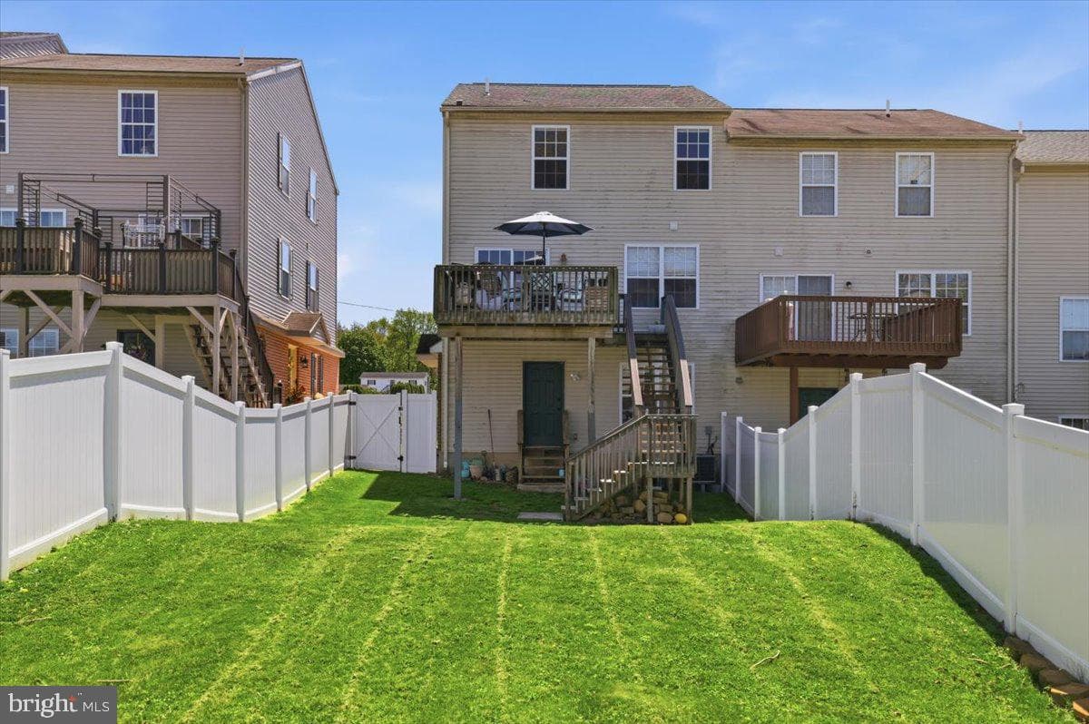 215 Birch Street photo 42