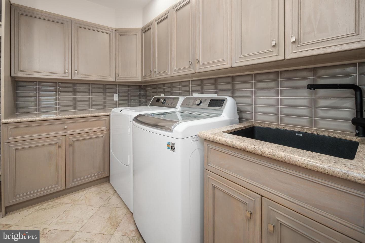 4250 Raynessa Court photo 49