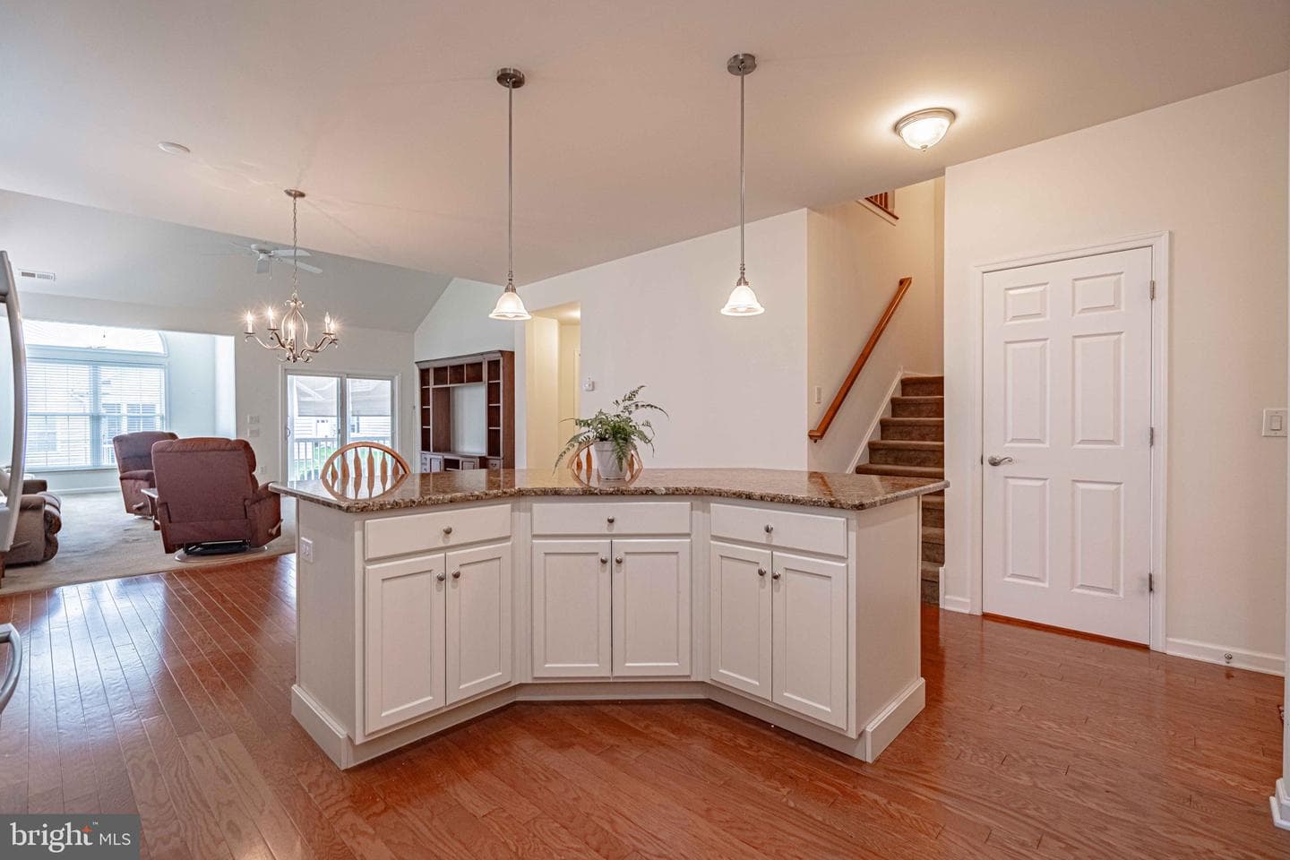 6706 Federal Drive photo 9