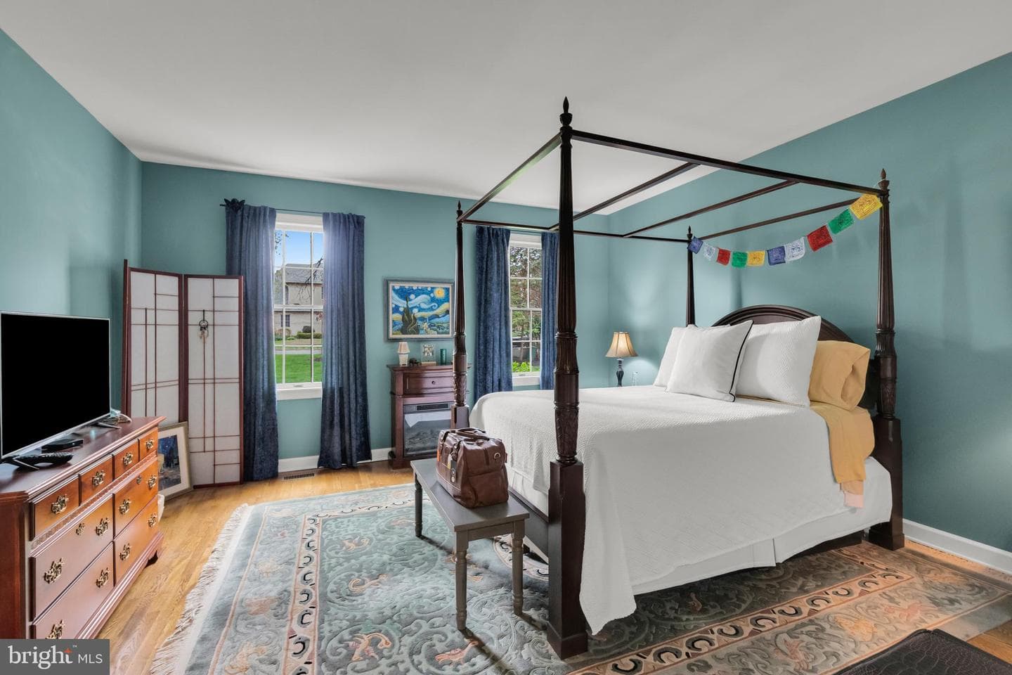 1860 Rosewood photo 24
