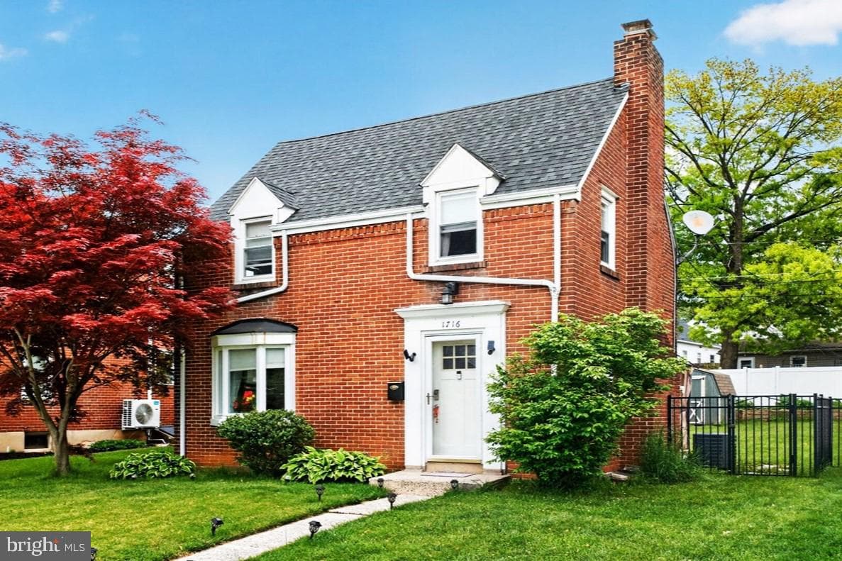 1716 Carlisle Street photo 1