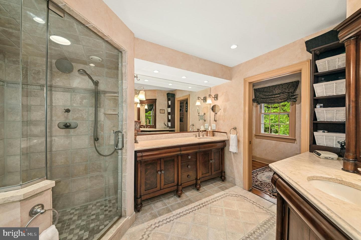 424 N New Street photo 26