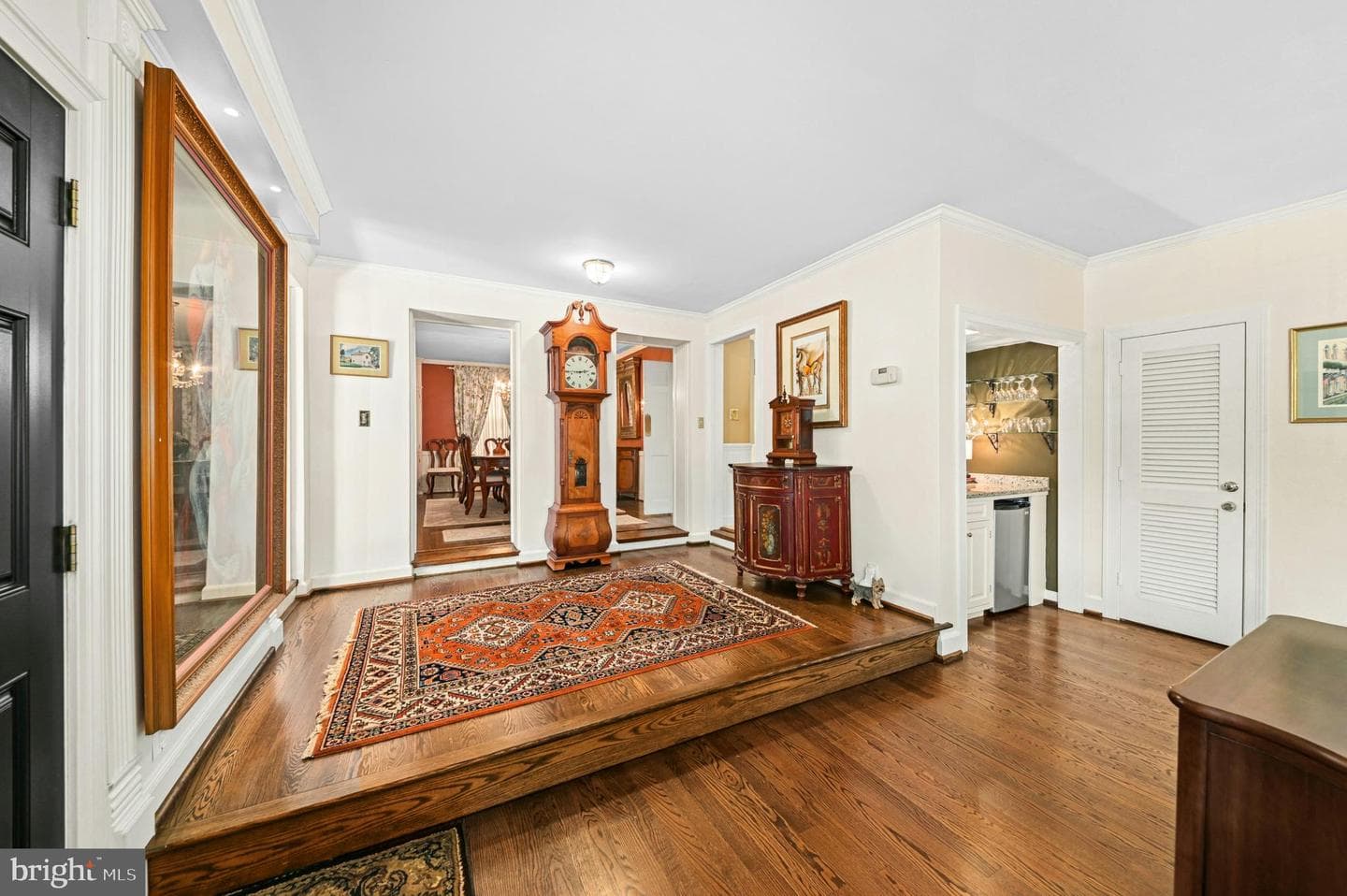 424 N New Street photo 4