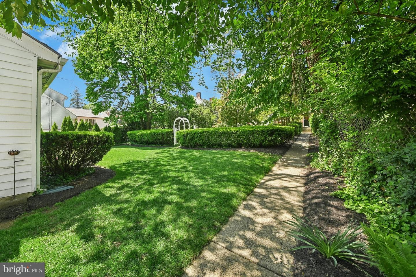 424 N New Street photo 42