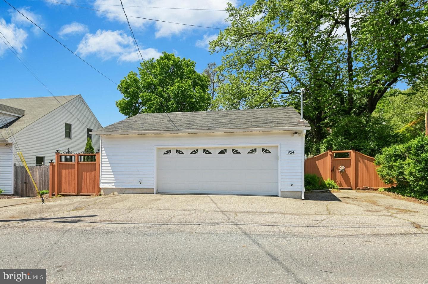 424 N New Street photo 45