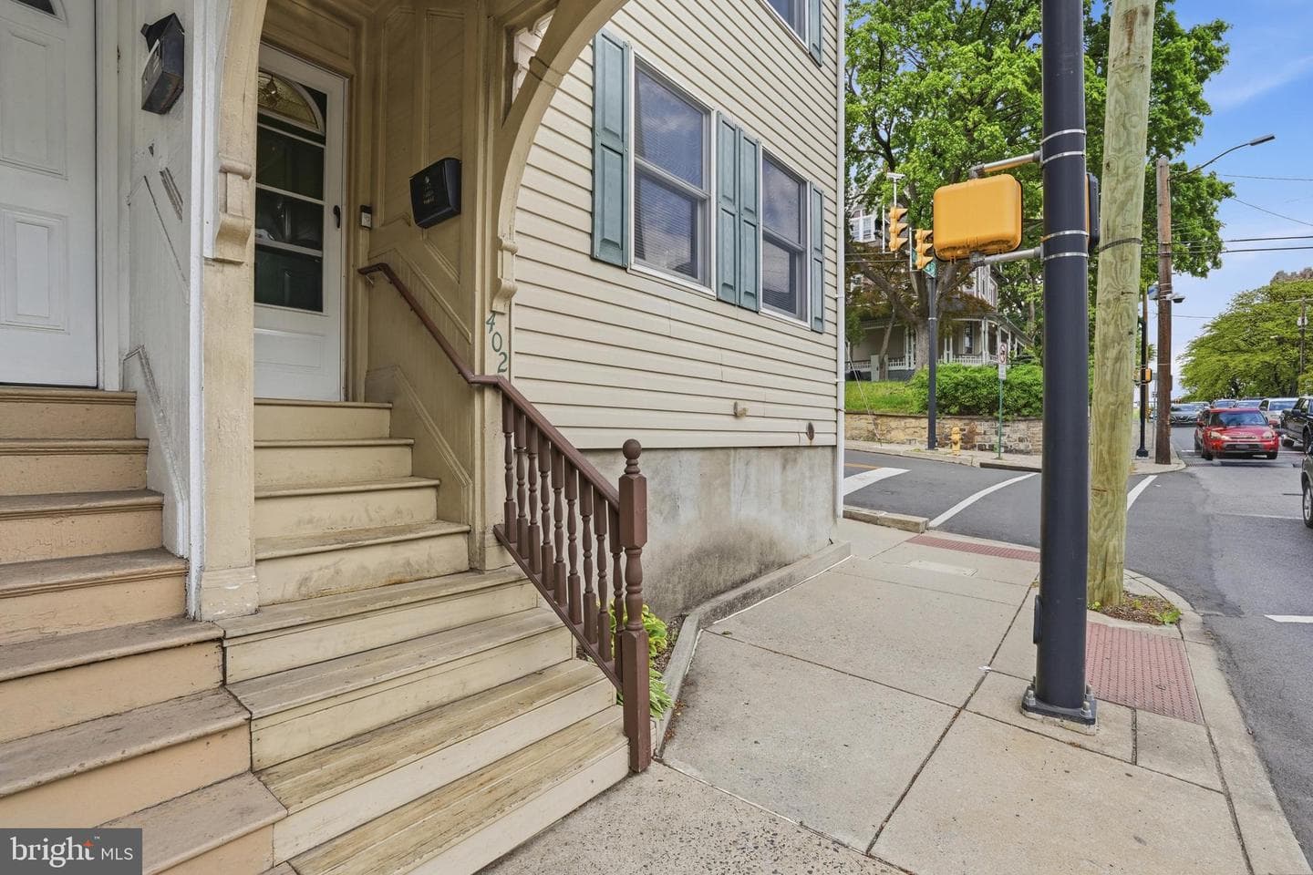402 Wyandotte Street