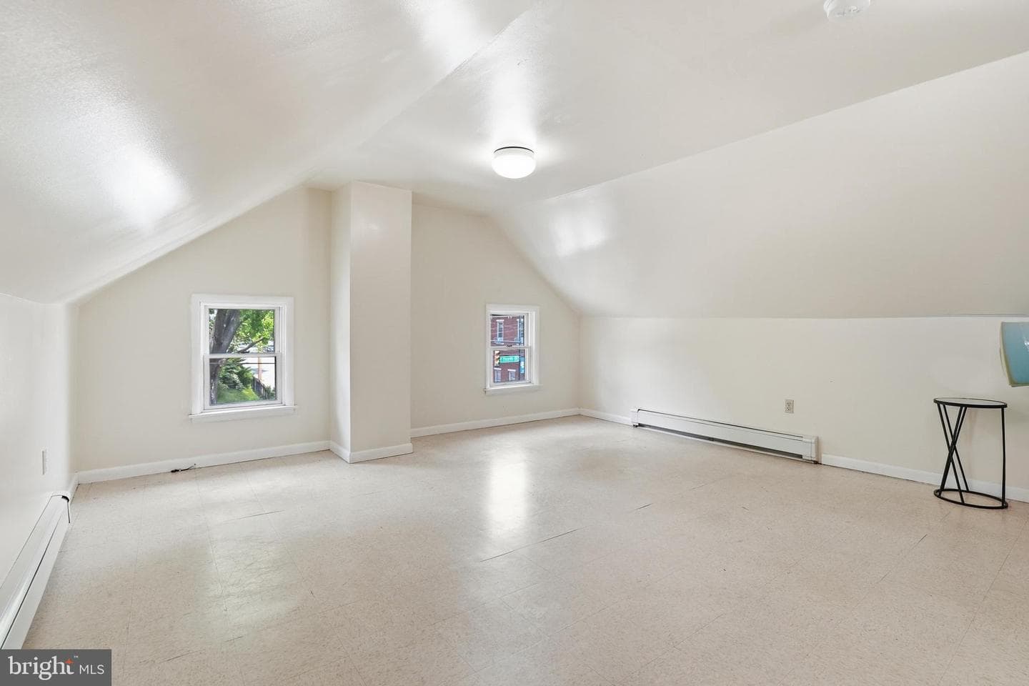 402 Wyandotte Street photo 35