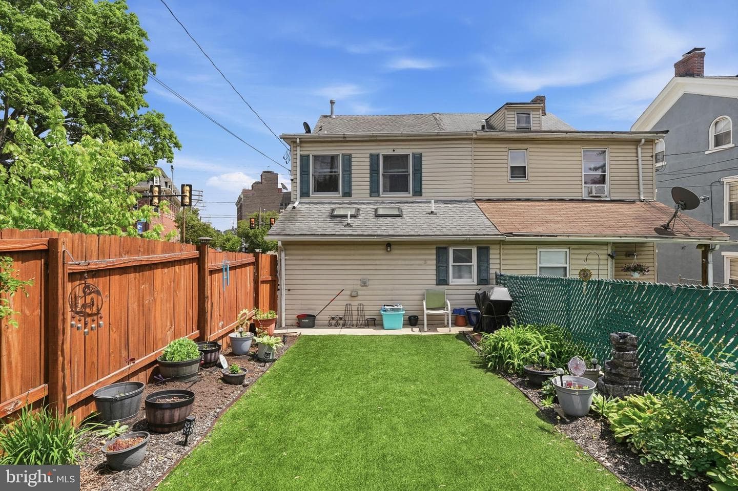 402 Wyandotte Street photo 42