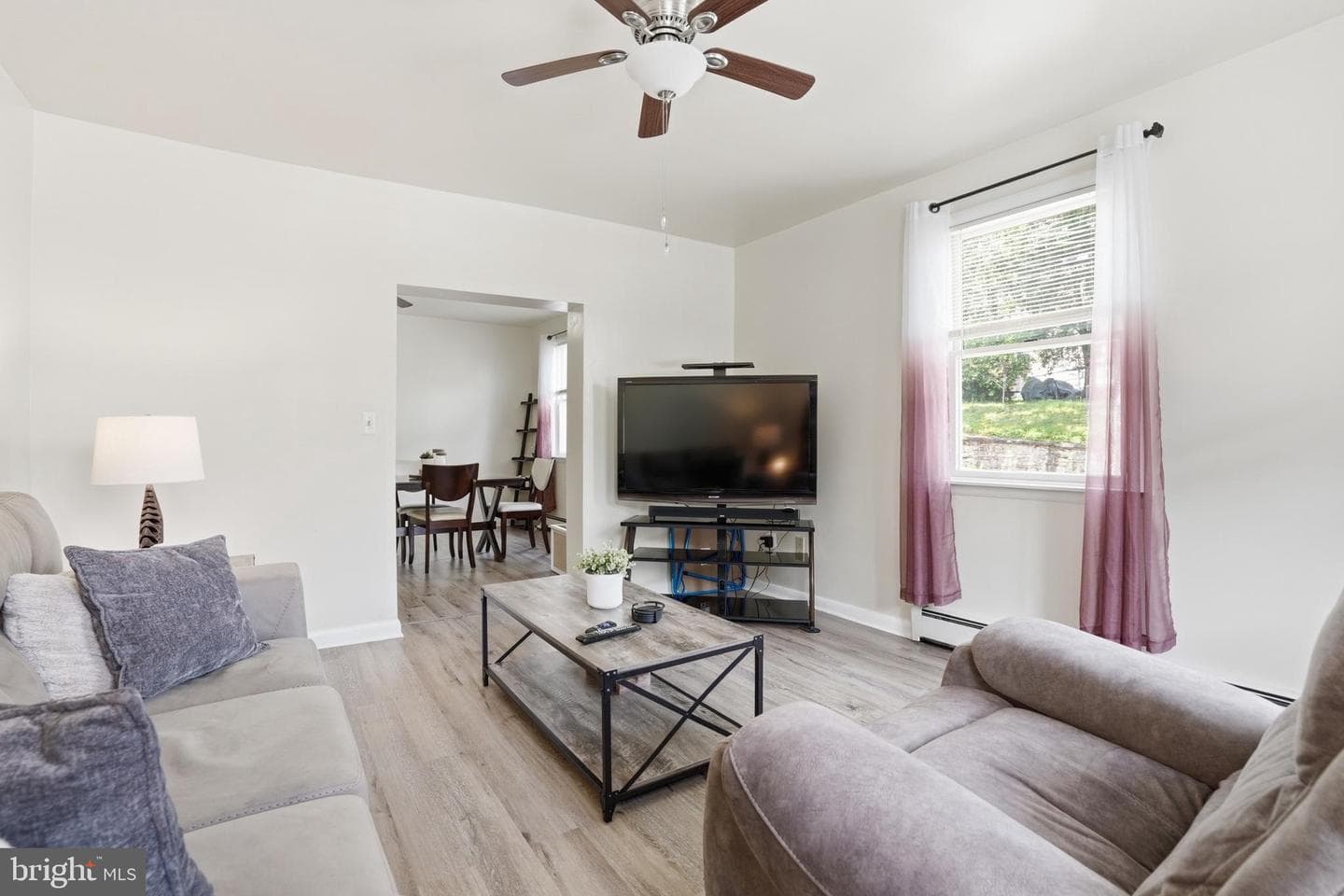 402 Wyandotte Street photo 6