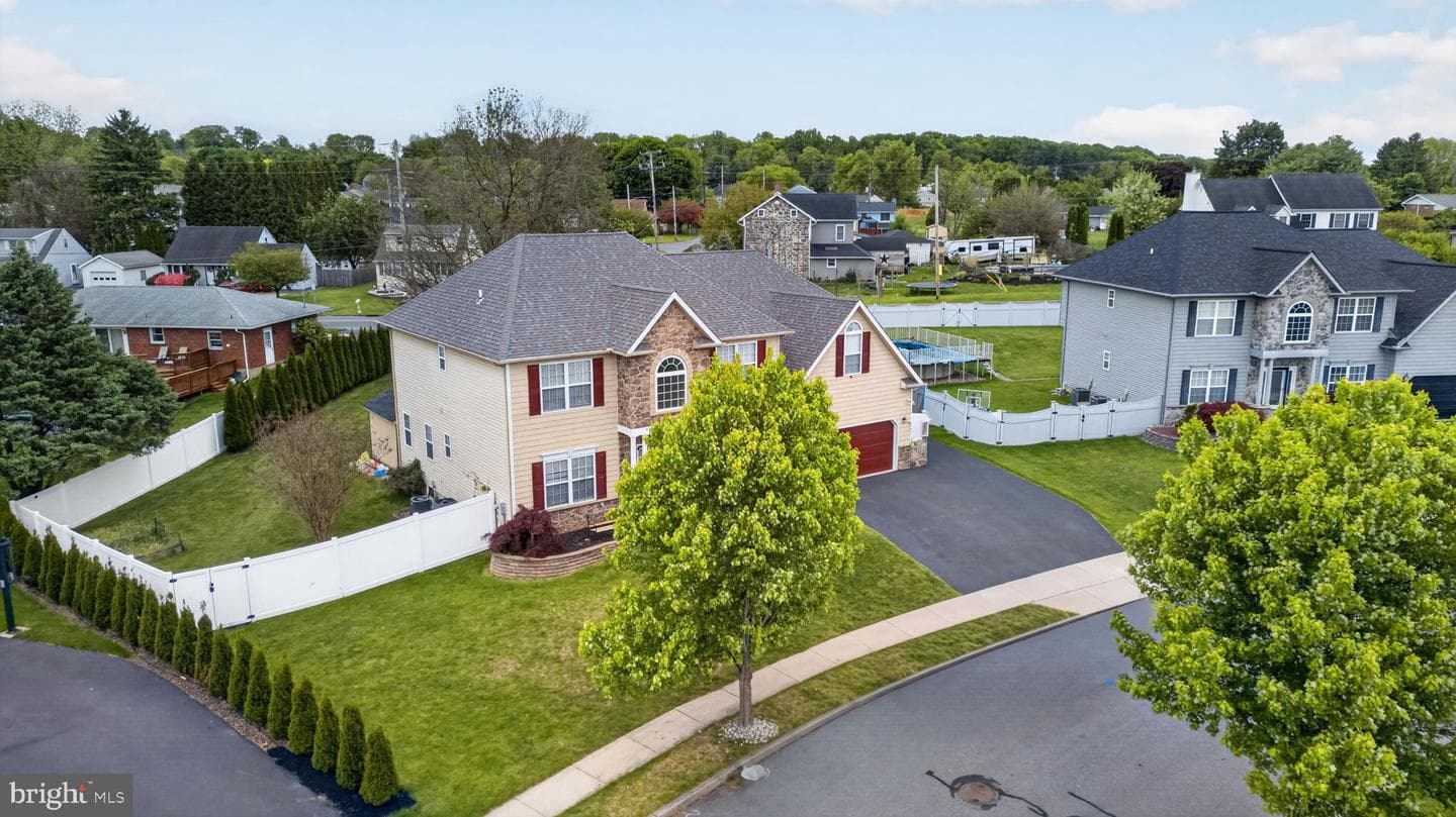 764 Mohican Drive photo 4