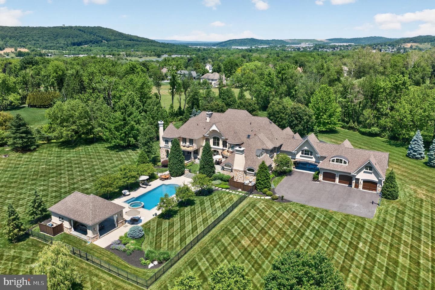 1731 Red Hawk Way, Bethlehem