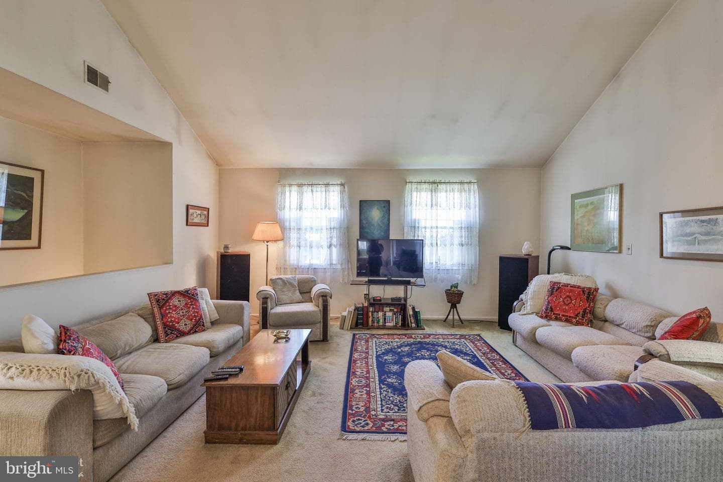 102 Drift Court #b photo 4