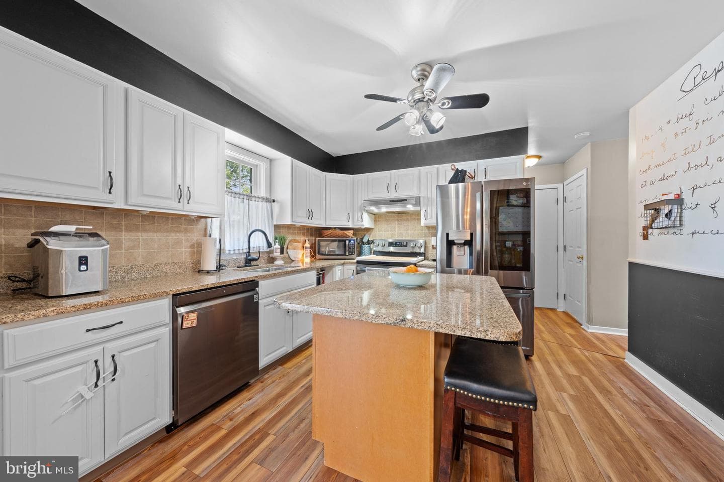 1231 Ann Marie Street photo 11