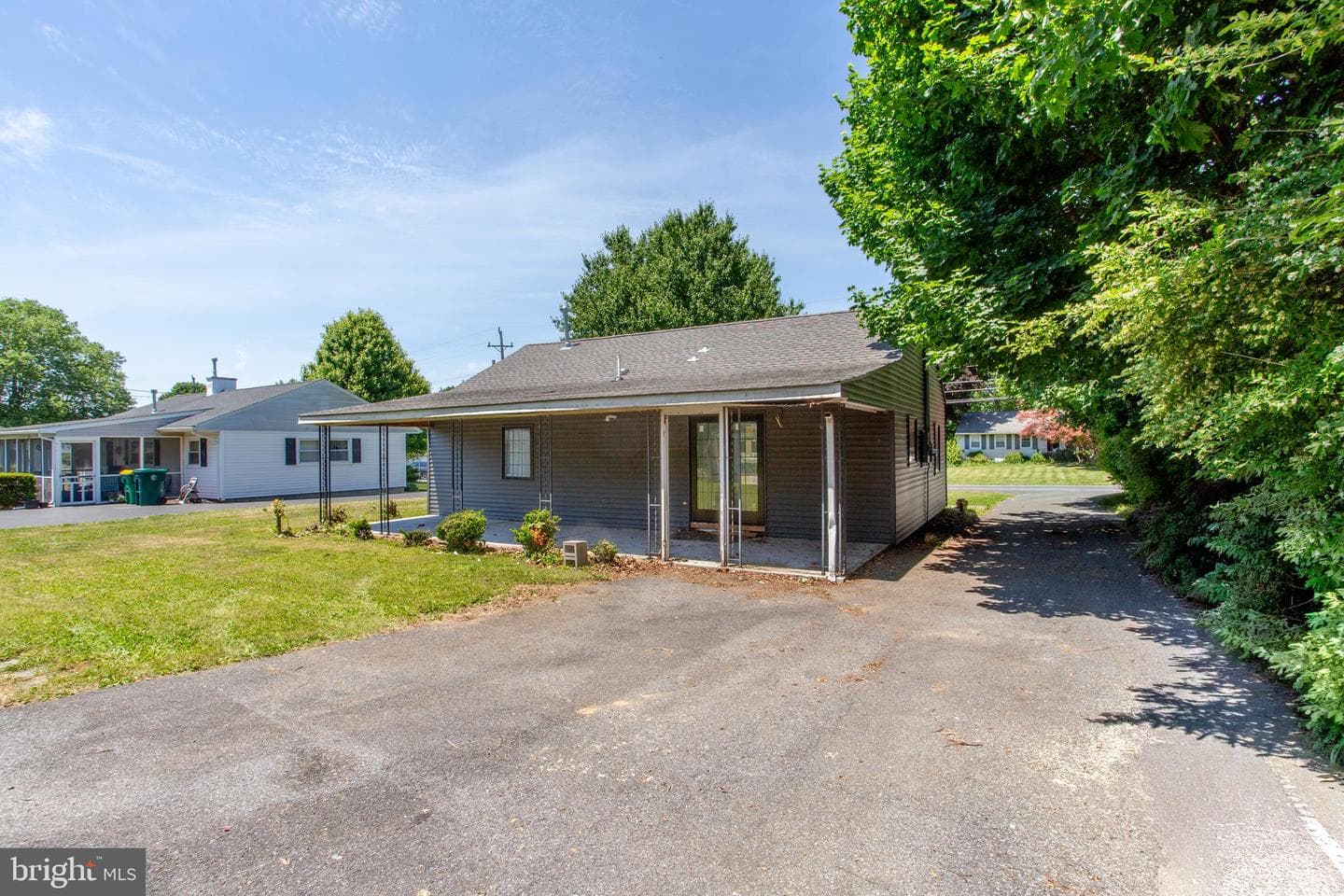 2424 Northwood Avenue photo 25