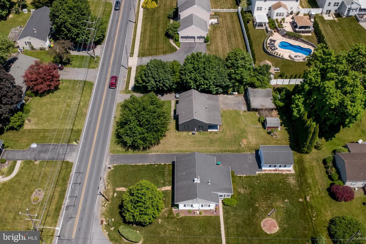 2424 Northwood Avenue photo 34