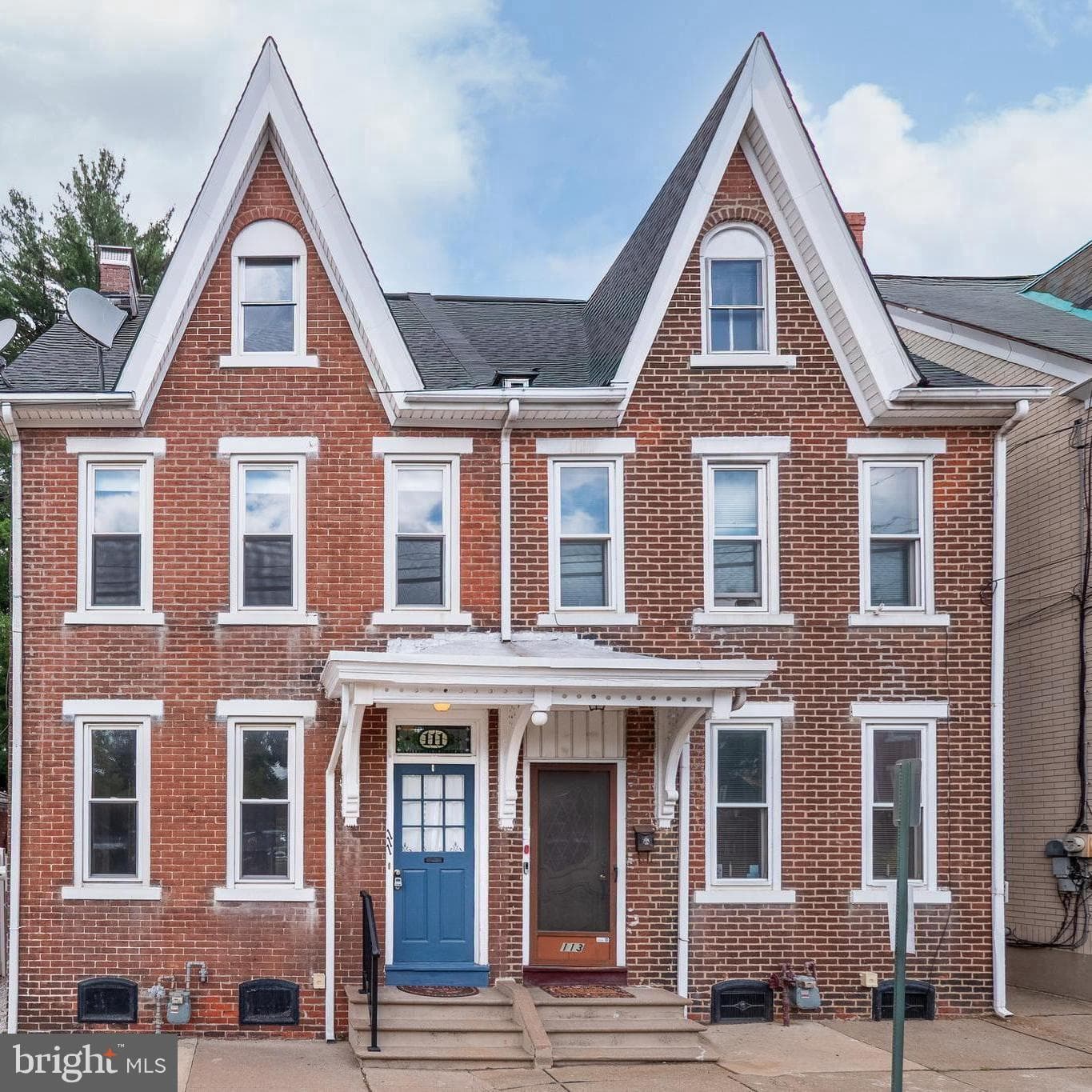 111 E Garrison Street