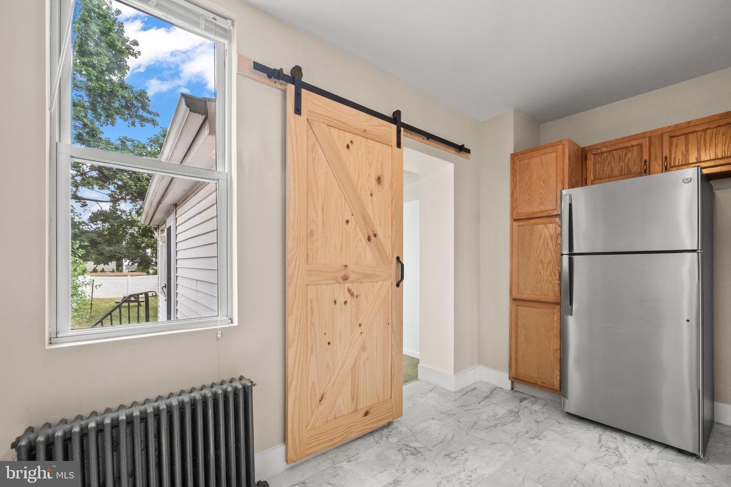 111 E Garrison Street photo 14