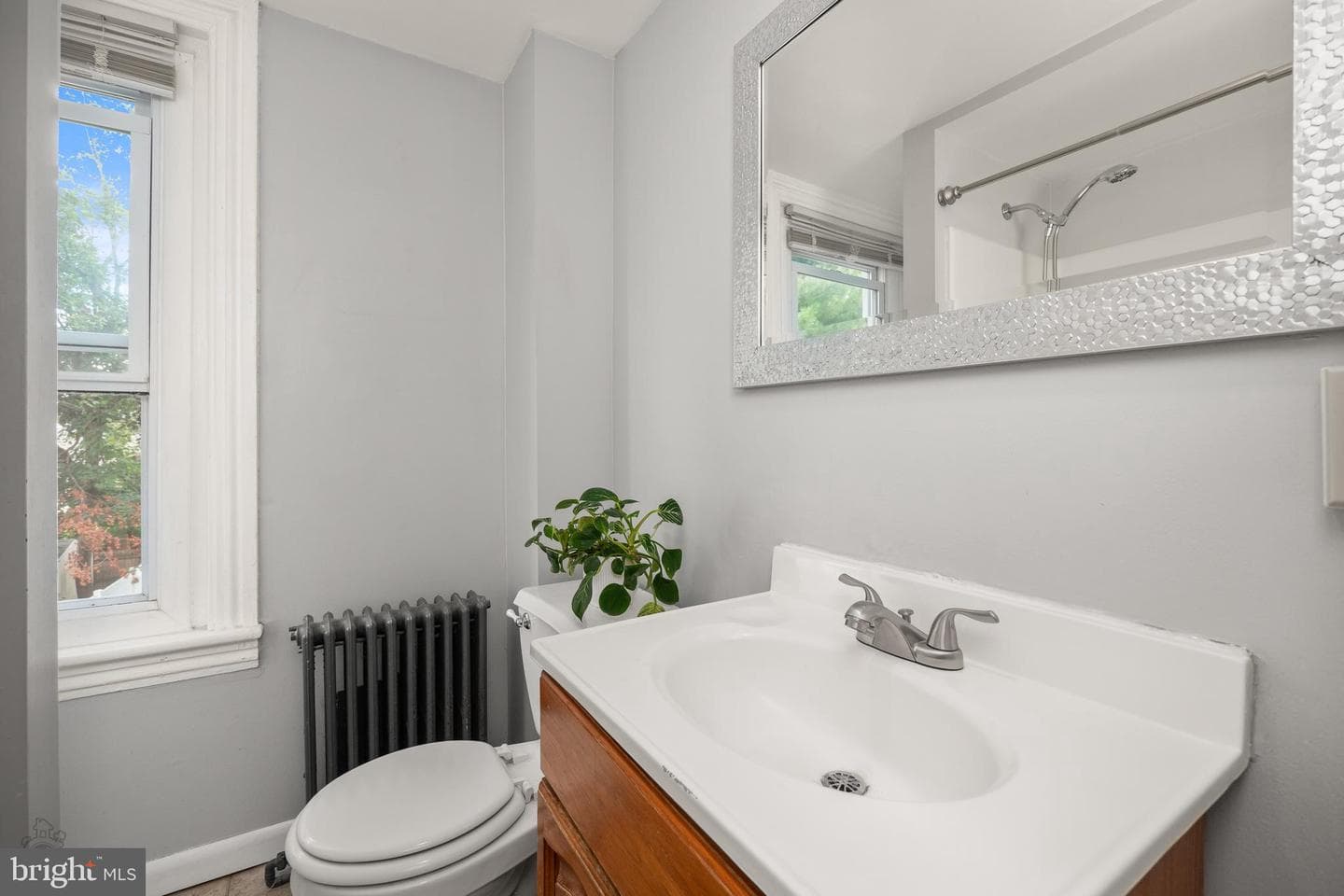 111 E Garrison Street photo 19