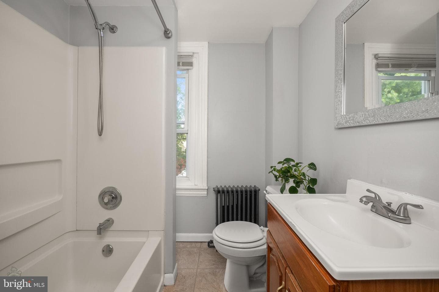 111 E Garrison Street photo 20