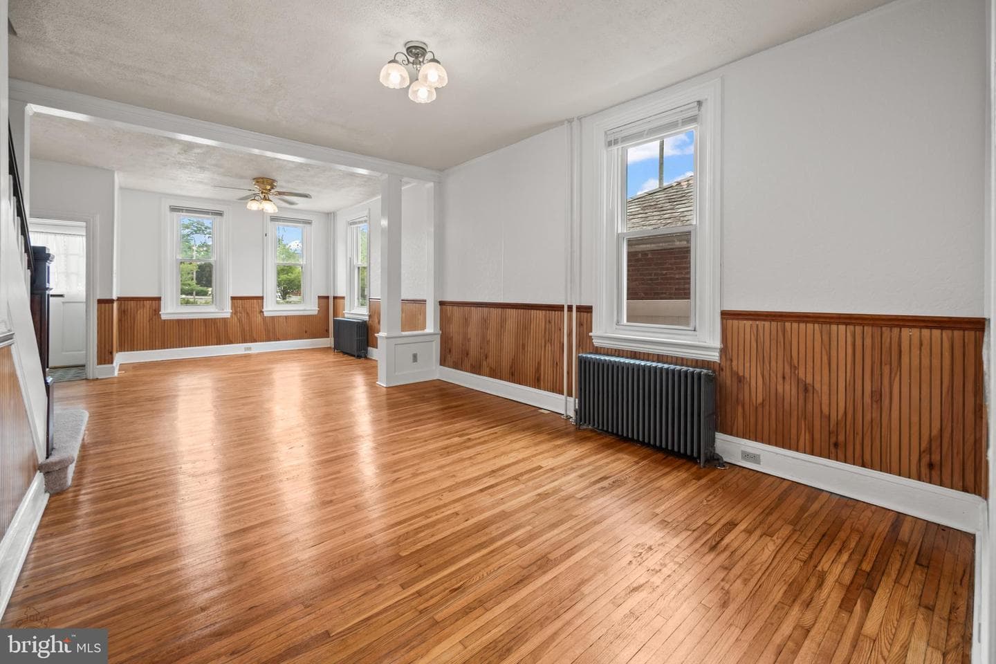 111 E Garrison Street photo 9
