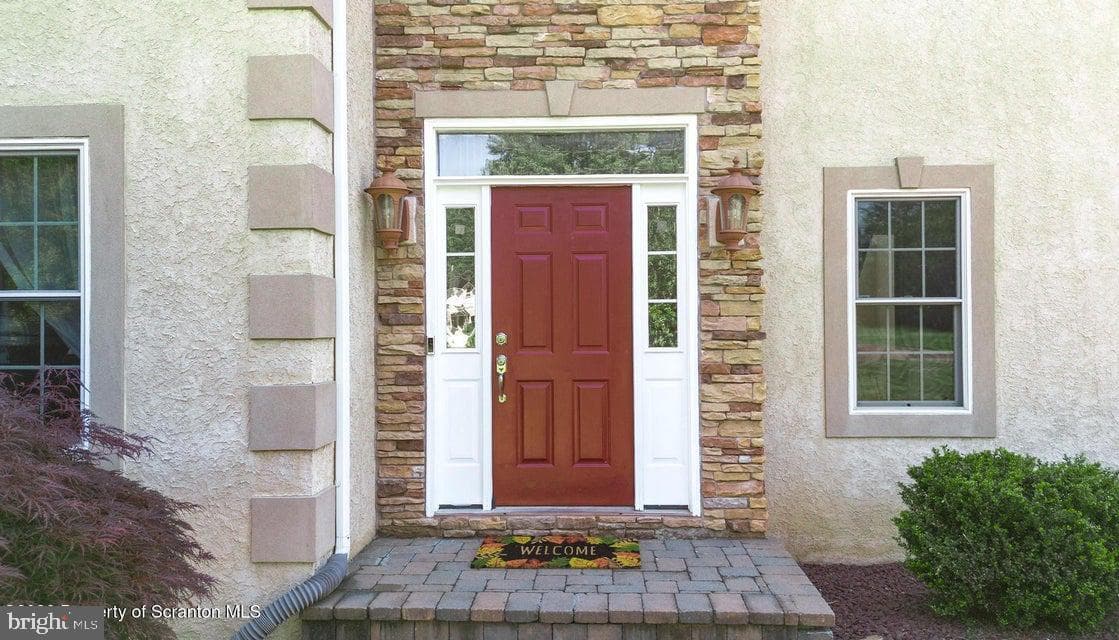 562 Country Club Road photo 3