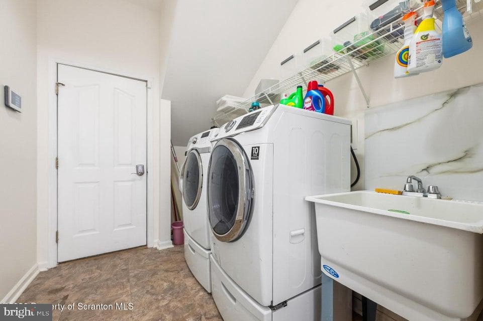 562 Country Club Road photo 32