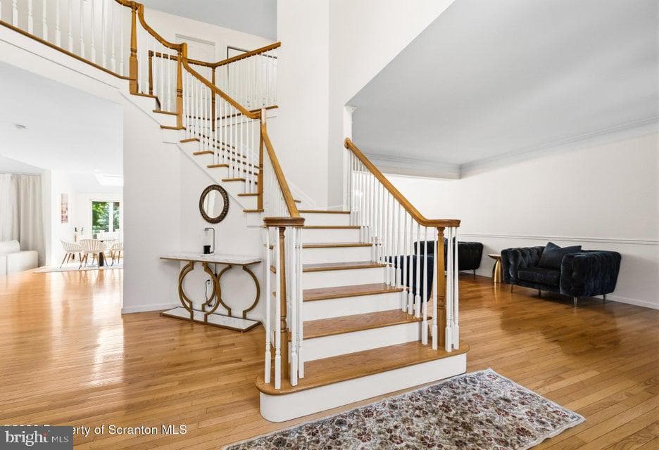562 Country Club Road photo 4
