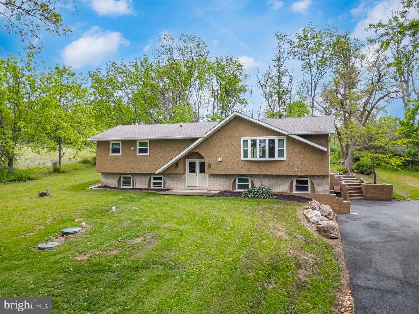 1040 Riverview Drive photo 11