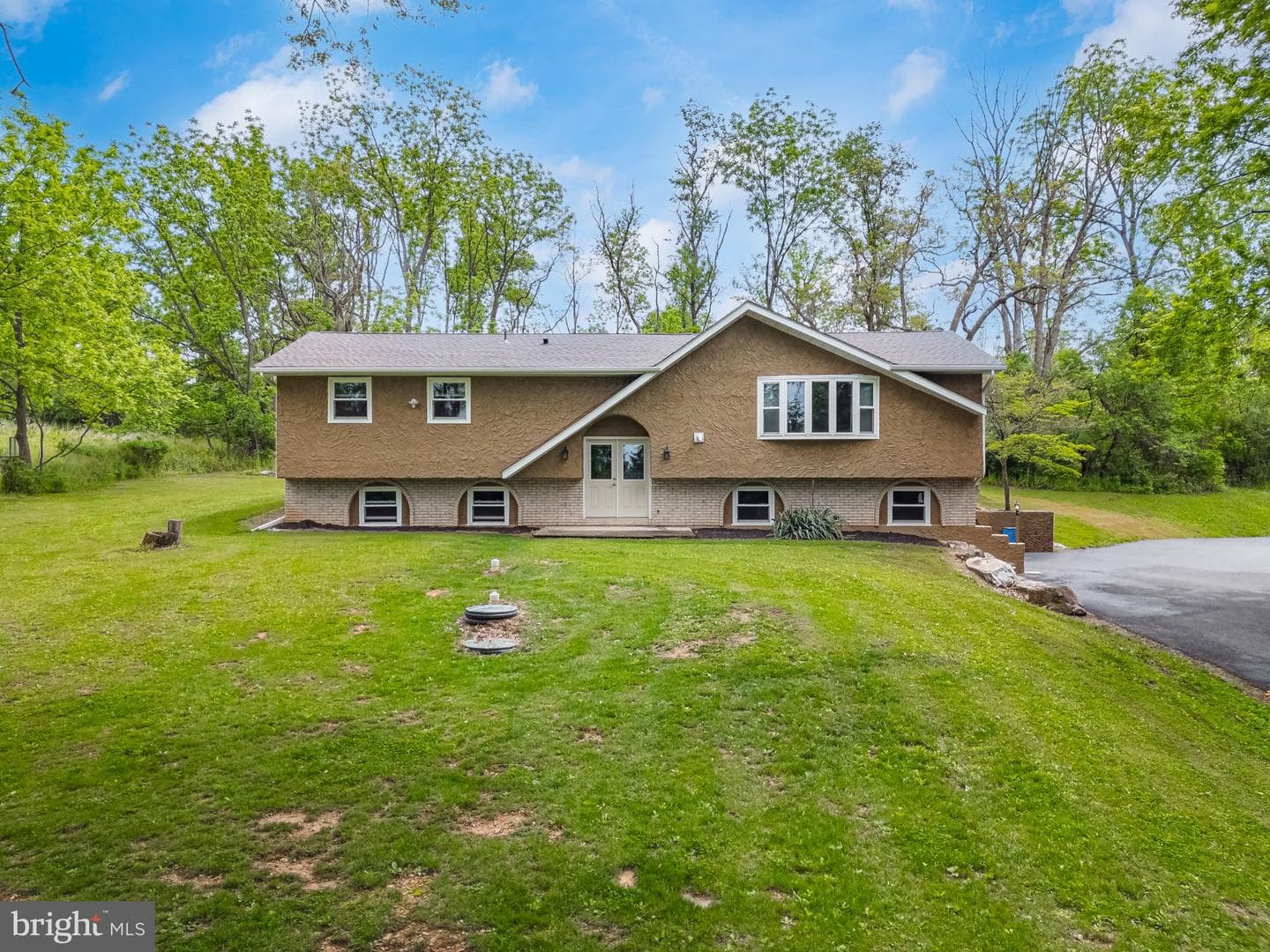 1040 Riverview Drive photo 12
